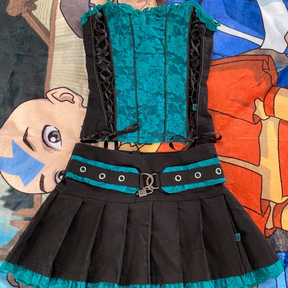 Tripp nyc COLLECTION POST - Picture 4 of 8